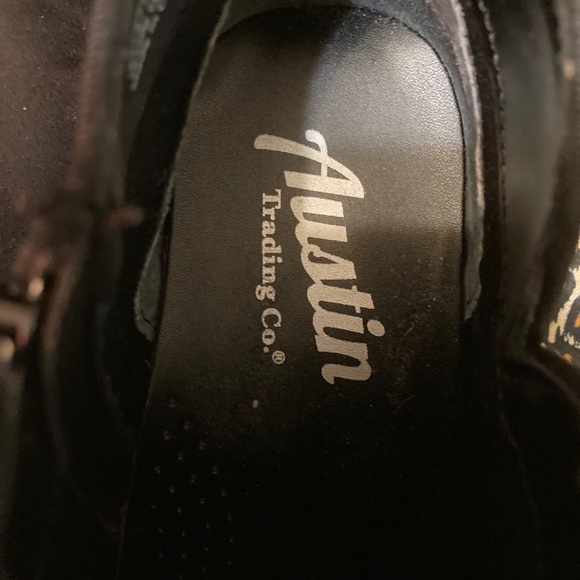 Austin Trading Co. Women’s Size 8B - Picture 2 of 5